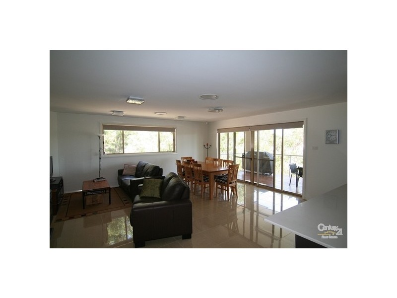 126 Clydebank Road, Buttaba NSW 2283