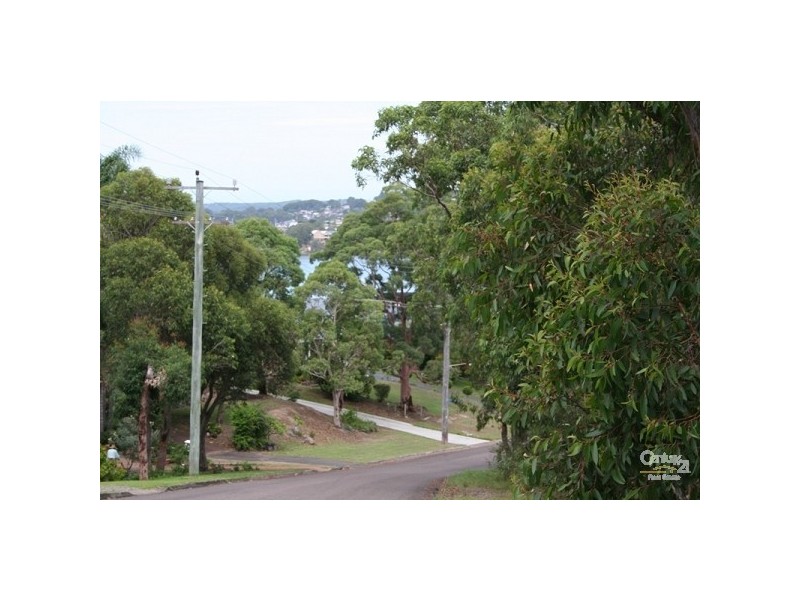 30 Sunlight Parade, Fishing Point NSW 2283