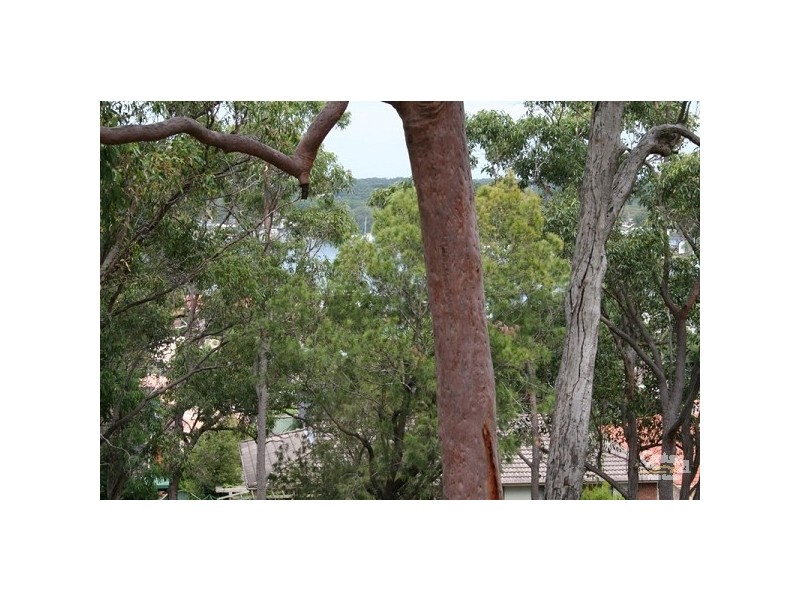 30 Sunlight Parade, Fishing Point NSW 2283