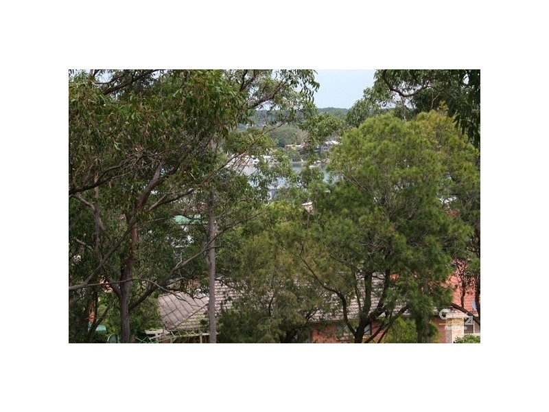 30 Sunlight Parade, Fishing Point NSW 2283