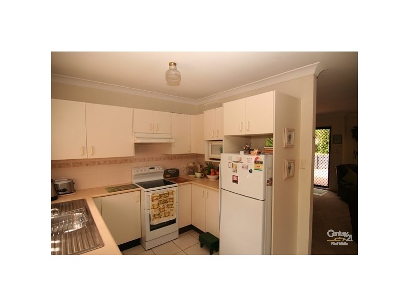2/8 Sherwood, Arcadia Vale NSW 2283
