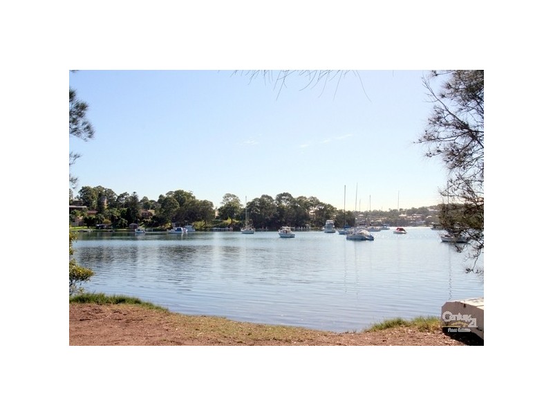 2/8 Sherwood, Arcadia Vale NSW 2283
