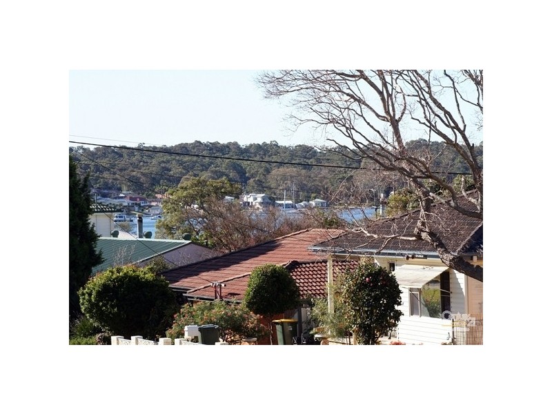 11 Hillcrest Avenue, Rathmines NSW 2283