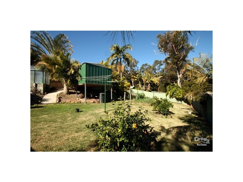 28 Somersham Avenue, Fishing Point NSW 2283