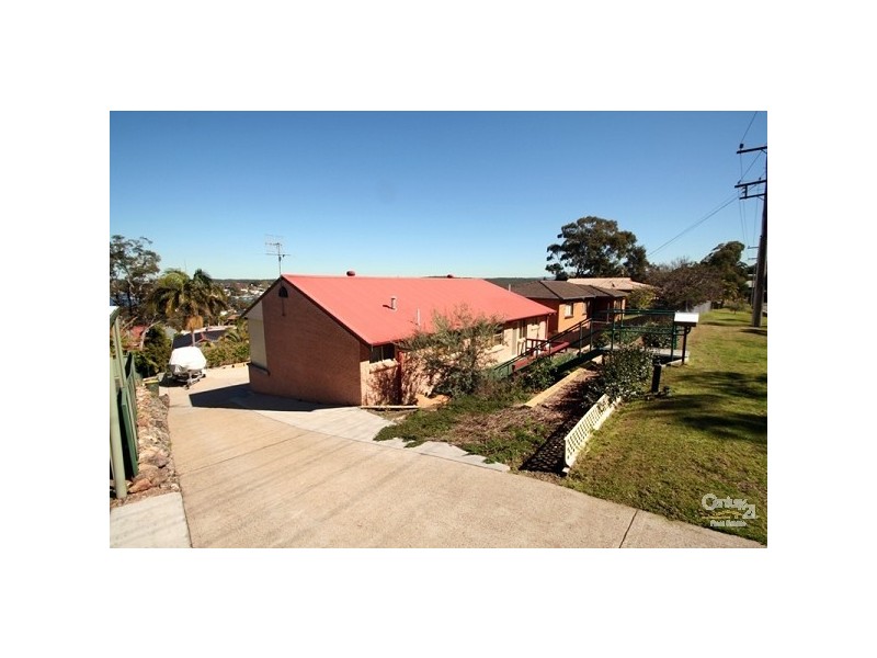 28 Somersham Avenue, Fishing Point NSW 2283