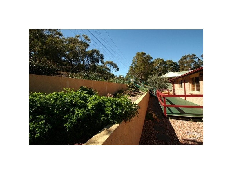 28 Somersham Avenue, Fishing Point NSW 2283