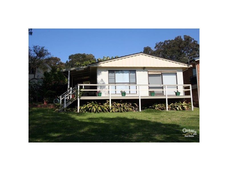 215 Watkins Road, Wangi Wangi NSW 2267