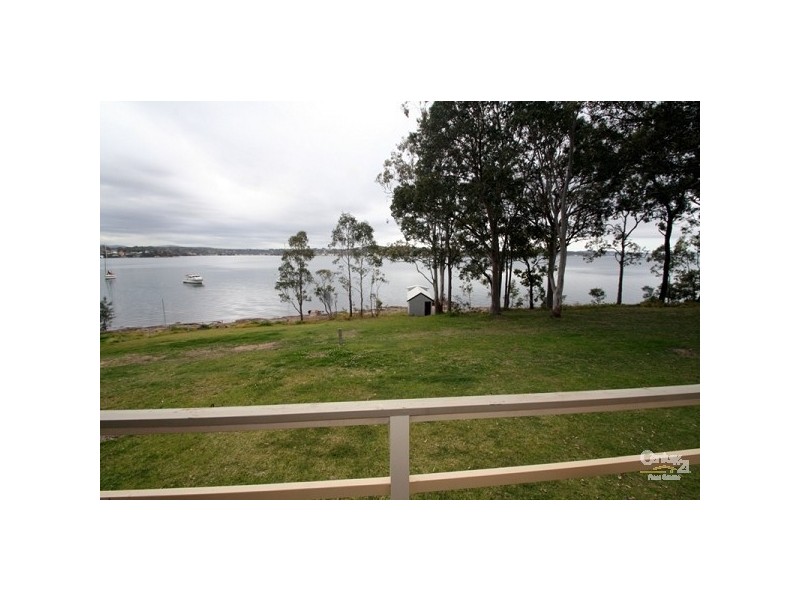 215 Watkins Road, Wangi Wangi NSW 2267