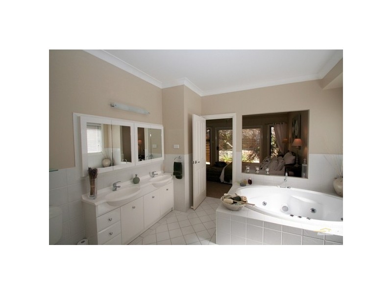 134 Fishing Point Road, Fishing Point NSW 2283
