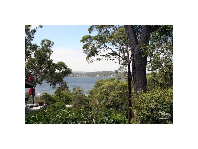 51 Sunlight Parade, Fishing Point NSW 2283