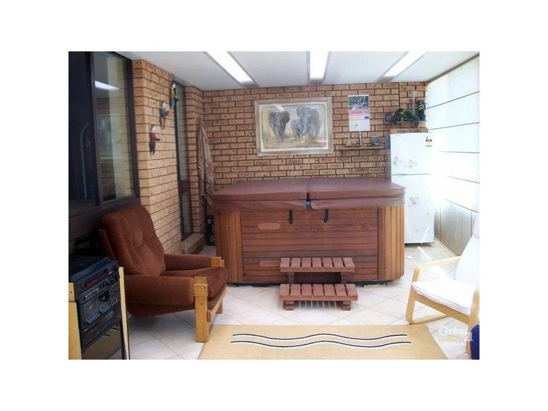 4 Morris Crescent, Bonnells Bay NSW 2264