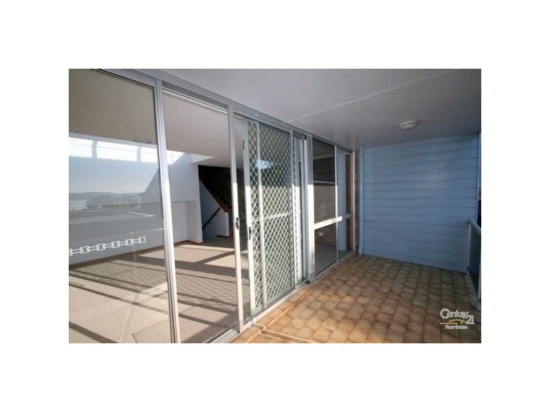 3/4 Bay Street, Toronto NSW 2283