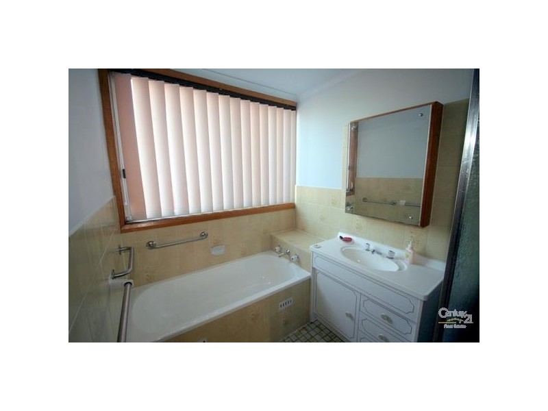 3/4 Bay Street, Toronto NSW 2283