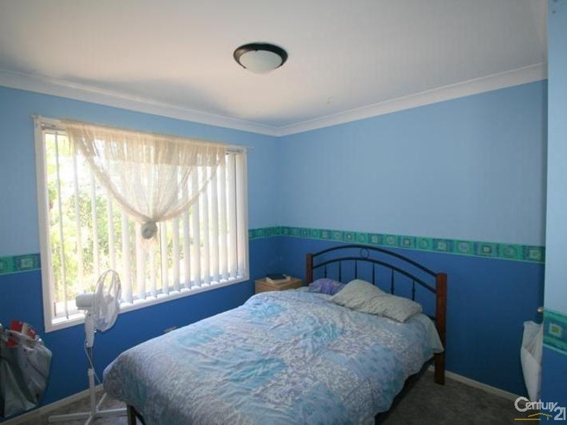 25 Courageous Close, Marmong Point NSW 2284