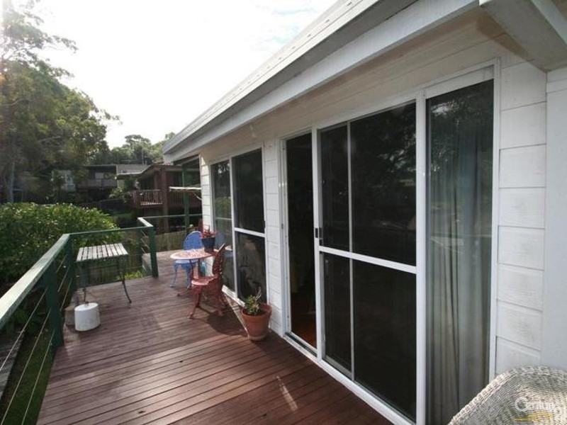 2 Newark Street, Buttaba NSW 2283