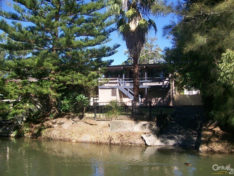 33 Victoria Street, Windermere Park NSW 2264