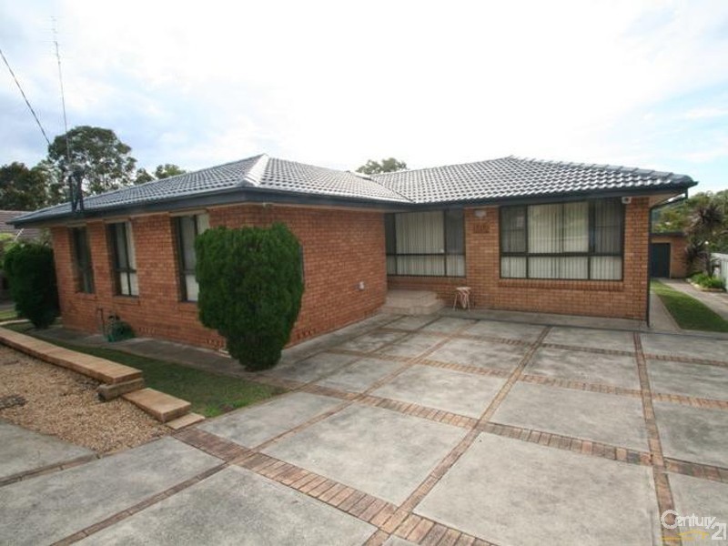 17 Southampton Avenue, Buttaba NSW 2283