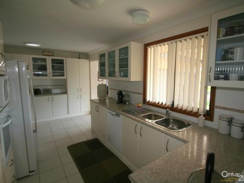 17 Southampton Avenue, Buttaba NSW 2283