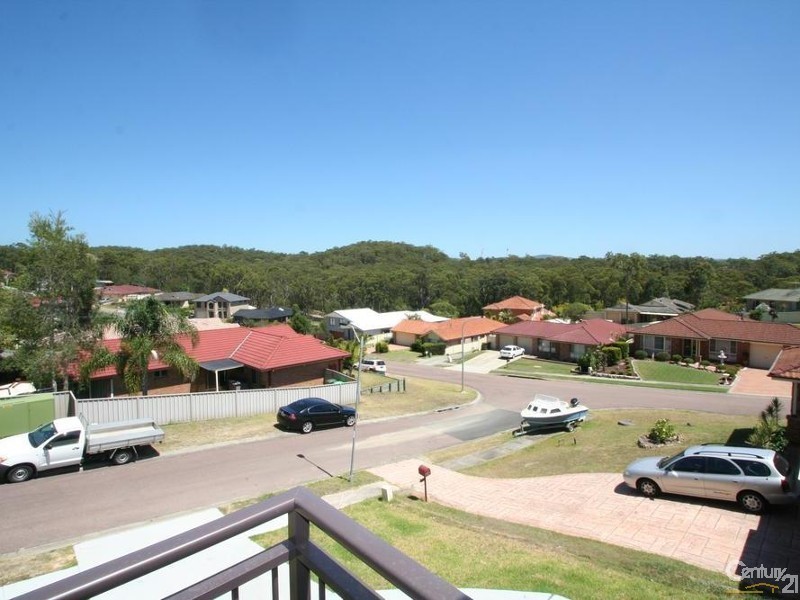 3 Casuarina Close, Toronto NSW 2283