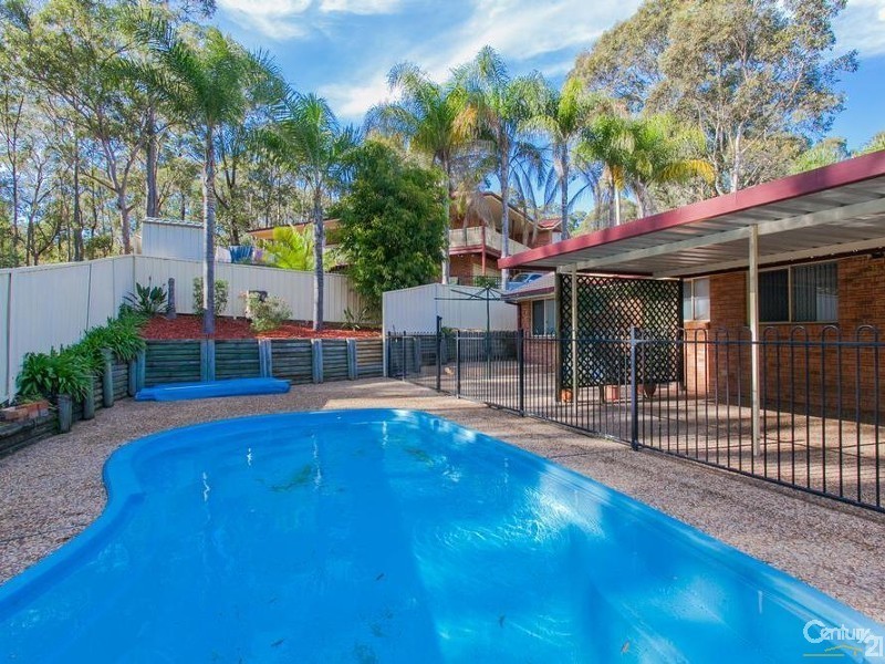 8 Columbia Close, Woodrising NSW 2284