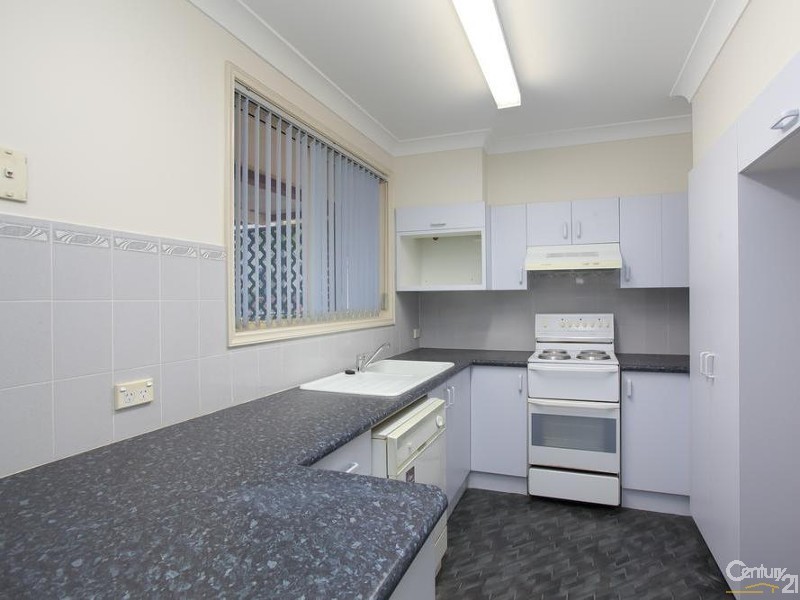 8 Columbia Close, Woodrising NSW 2284