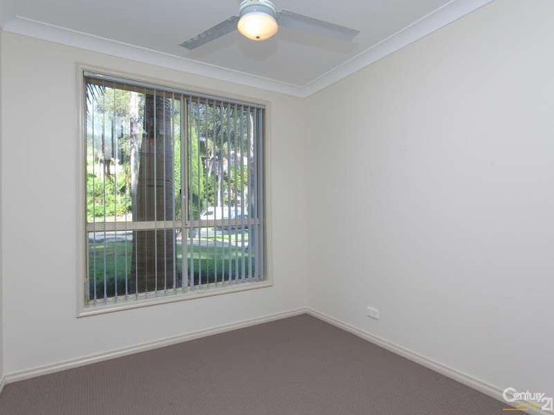 8 Columbia Close, Woodrising NSW 2284