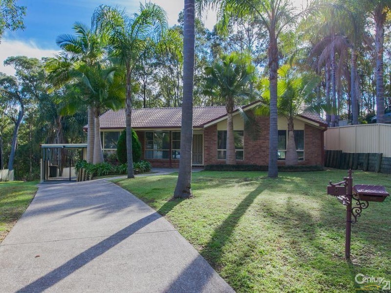 8 Columbia Close, Woodrising NSW 2284