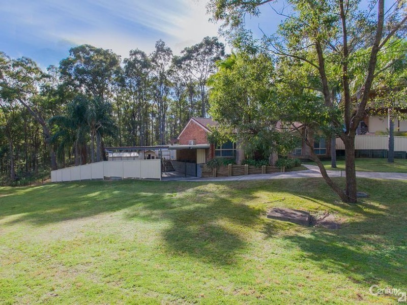 8 Columbia Close, Woodrising NSW 2284