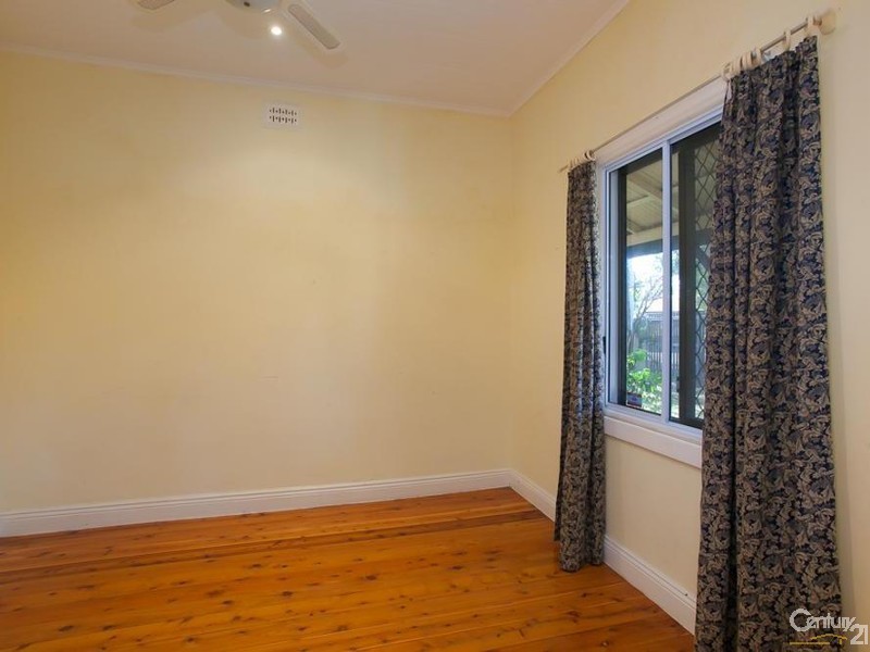 31 Anzac Parade, Toronto NSW 2283