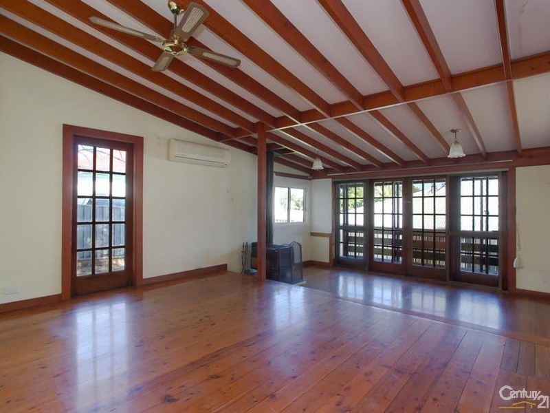 31 Anzac Parade, Toronto NSW 2283