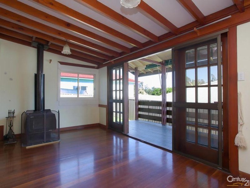 31 Anzac Parade, Toronto NSW 2283