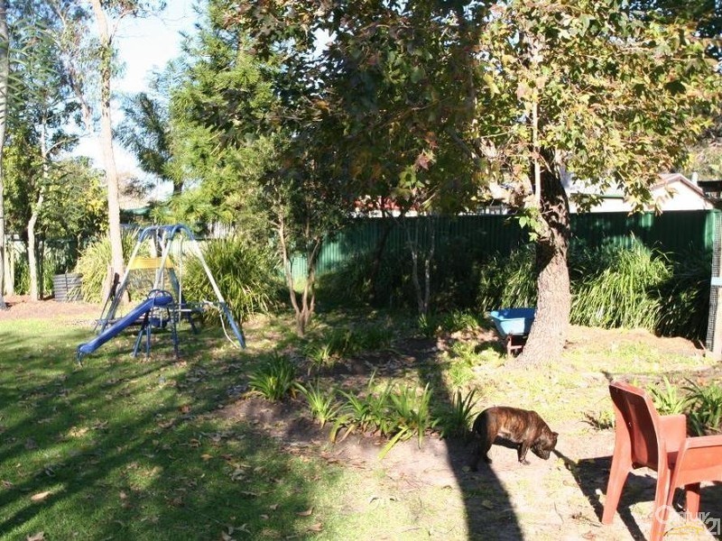 8 Hervey Street, Windermere Park NSW 2264