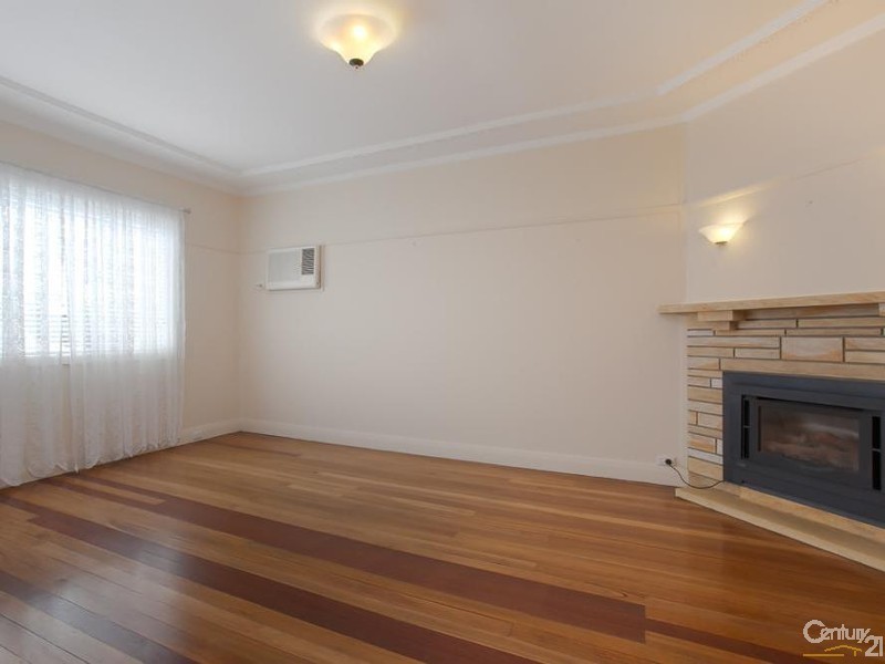 76 Anzac Parade, Toronto NSW 2283