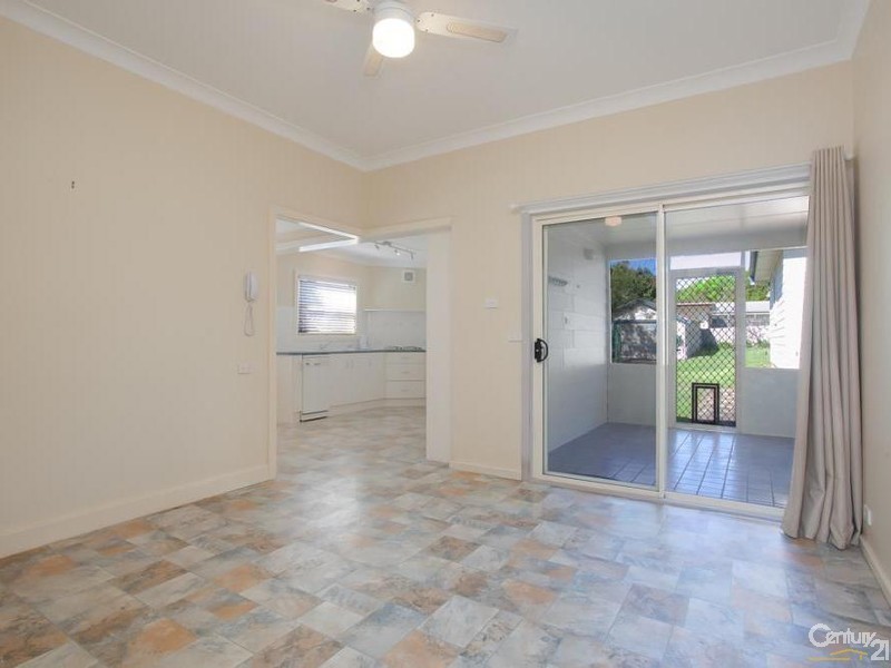 76 Anzac Parade, Toronto NSW 2283