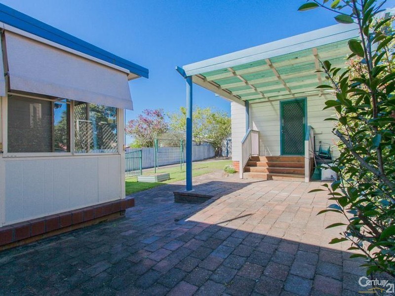 76 Anzac Parade, Toronto NSW 2283