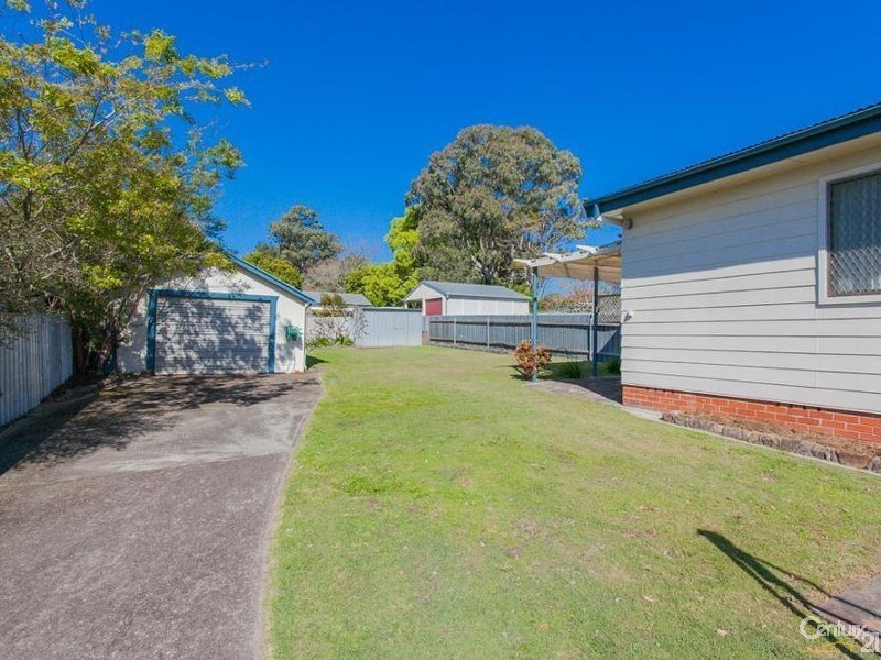 76 Anzac Parade, Toronto NSW 2283