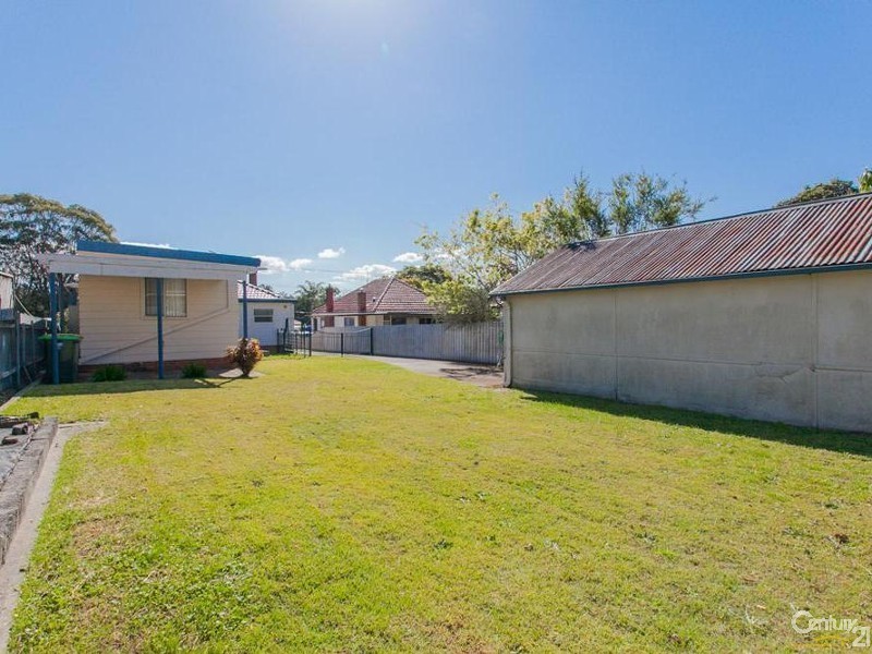 76 Anzac Parade, Toronto NSW 2283