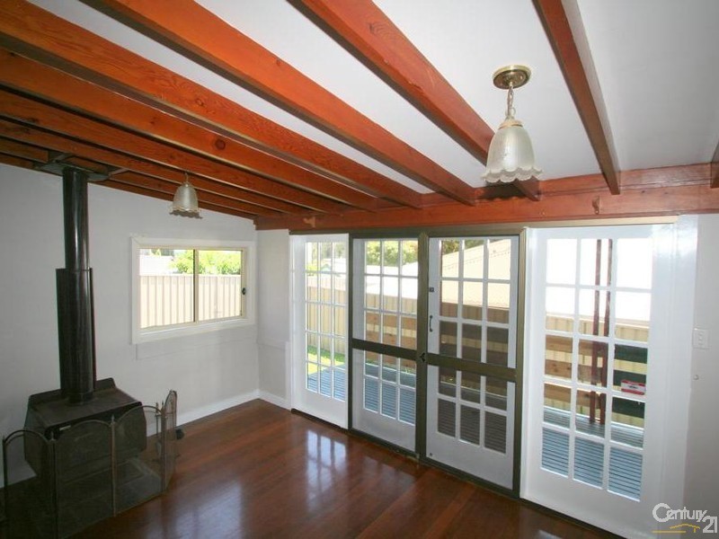 31 Anzac Parade, Toronto NSW 2283