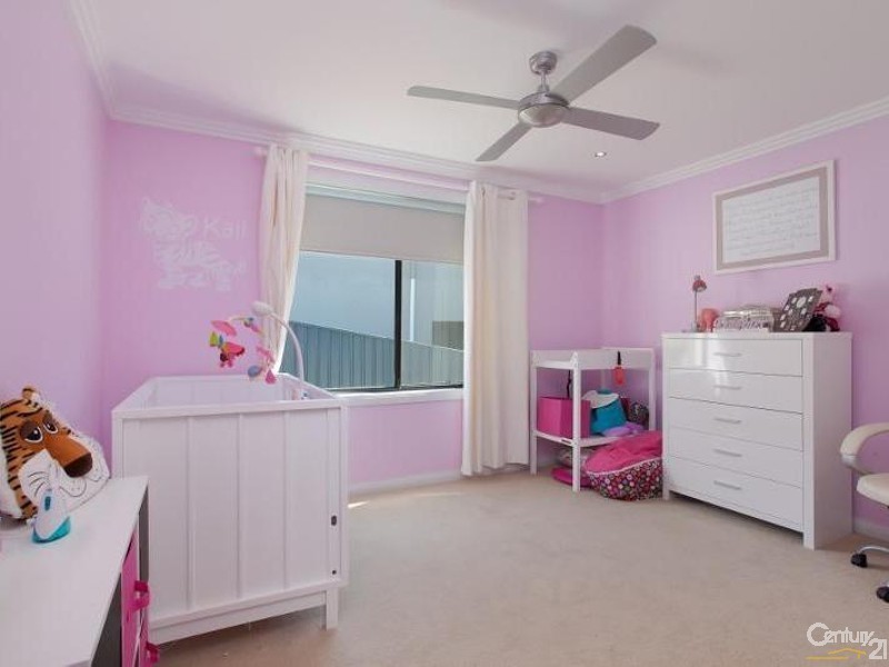 45 Hampstead Way, Rathmines NSW 2283