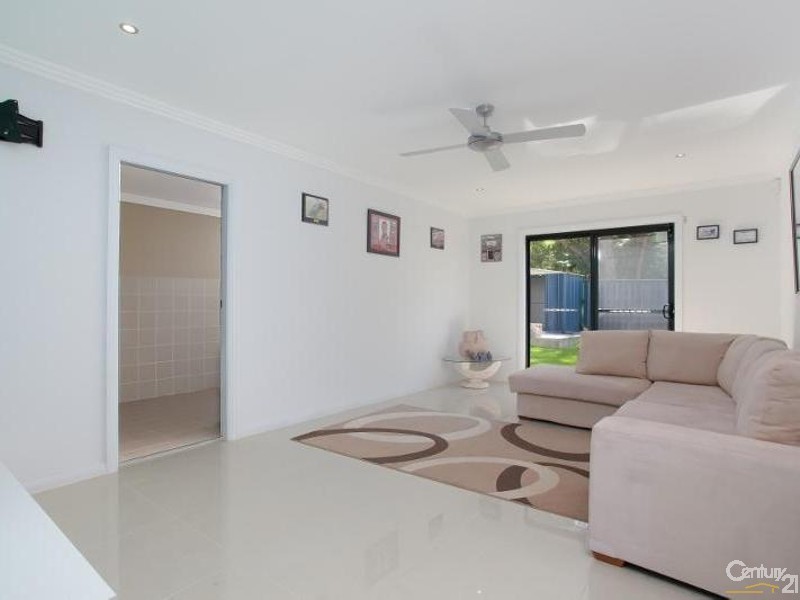 45 Hampstead Way, Rathmines NSW 2283