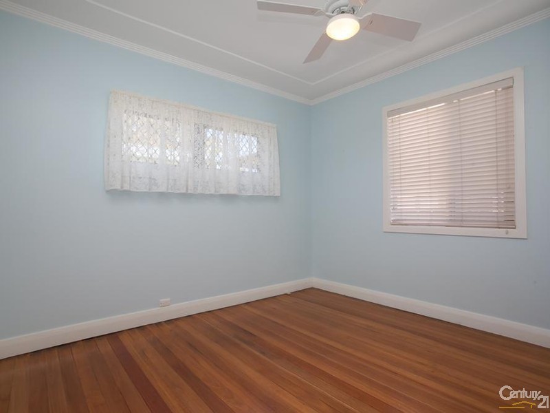 76 Anzac Parade, Toronto NSW 2283