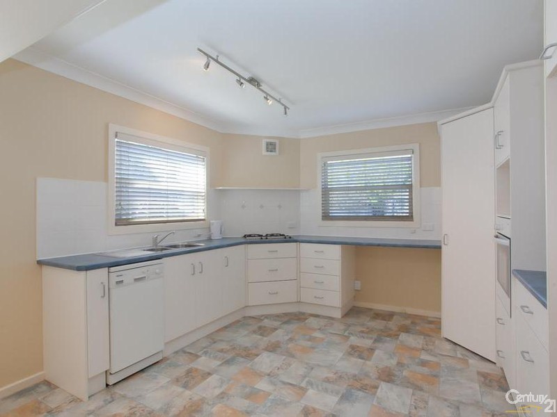 76 Anzac Parade, Toronto NSW 2283