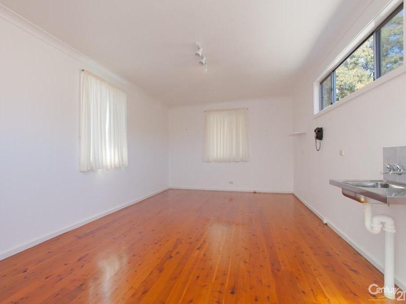 76 Anzac Parade, Toronto NSW 2283