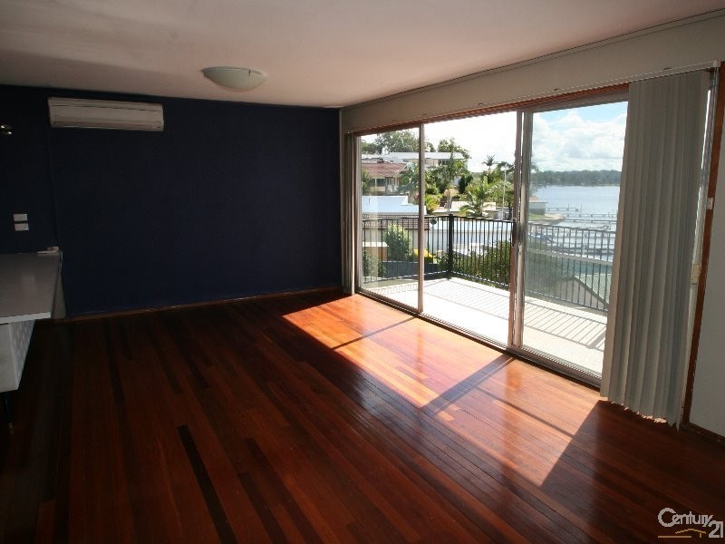 105 Fishing Point Road, Fishing Point NSW 2283