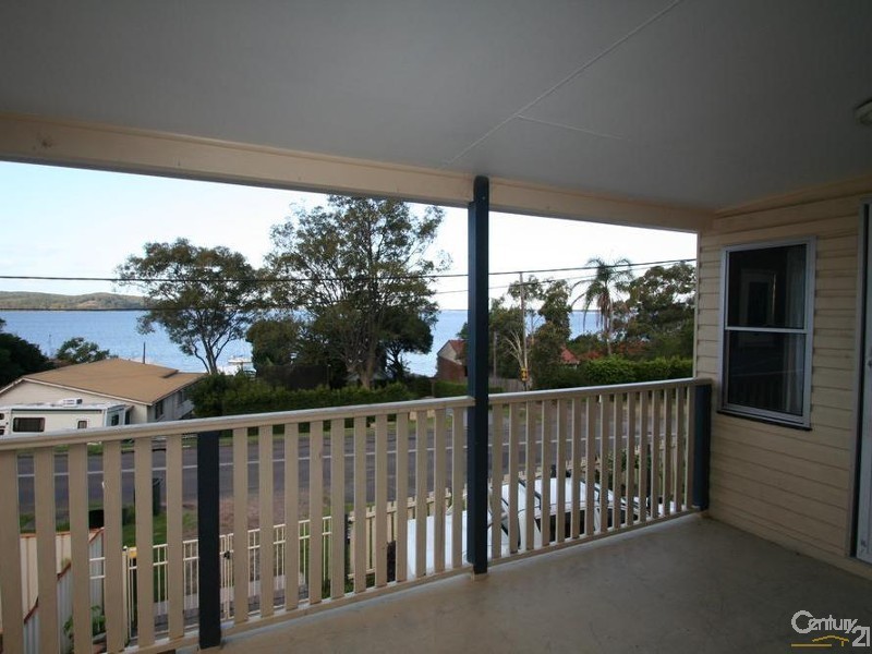 105 Skye Point Road, Coal Point NSW 2283