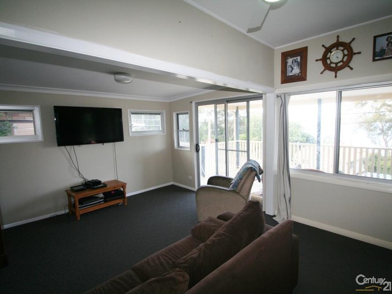 105 Skye Point Road, Coal Point NSW 2283