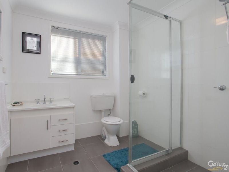 42 Alkrington Avenue, Fishing Point NSW 2283