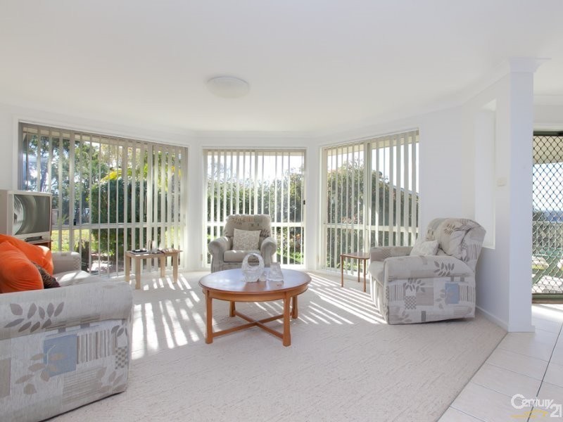 2 Lincoln Close, Rathmines NSW 2283