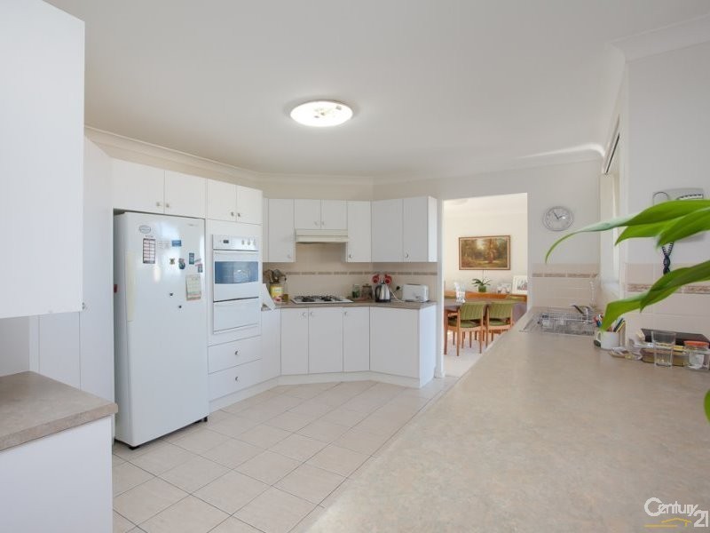 2 Lincoln Close, Rathmines NSW 2283