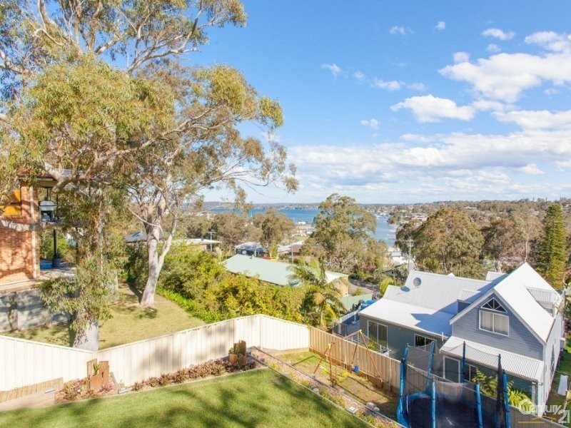 13 Lincoln Close, Rathmines NSW 2283